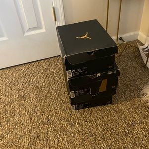 Shoe boxes